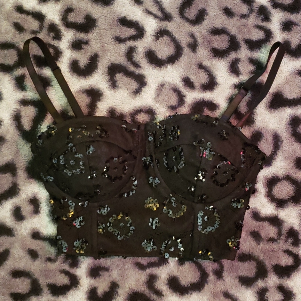 NWT G by Guess Crop top